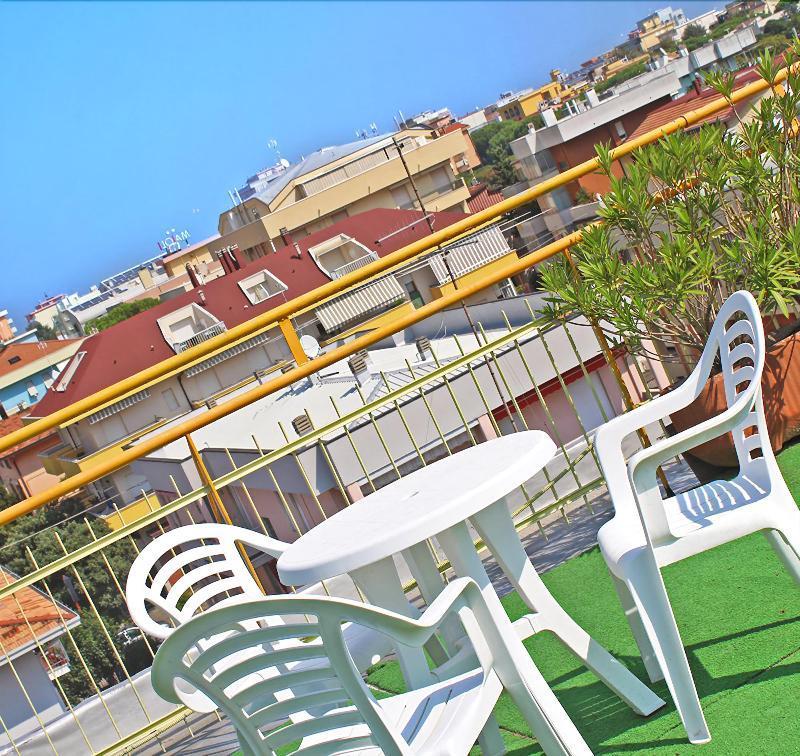 Hotel Royal ميسانو ادرياتيكو المظهر الخارجي الصورة