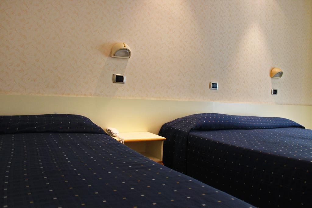 Hotel Royal ميسانو ادرياتيكو المظهر الخارجي الصورة
