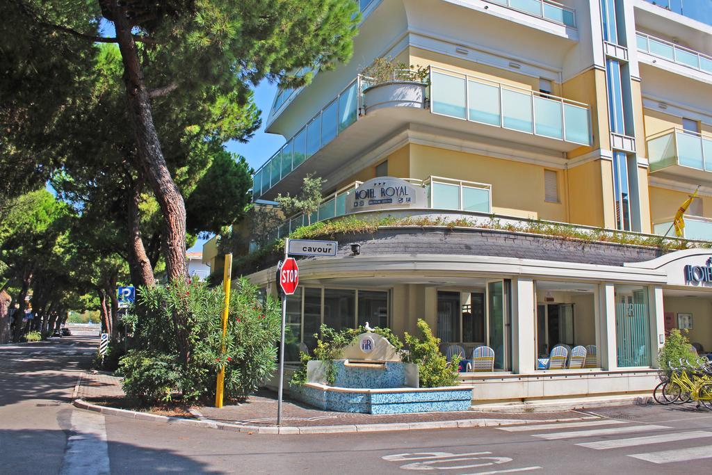 Hotel Royal ميسانو ادرياتيكو المظهر الخارجي الصورة