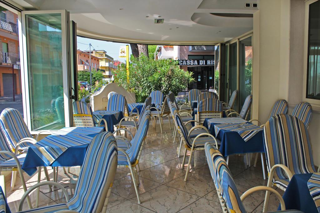 Hotel Royal ميسانو ادرياتيكو المظهر الخارجي الصورة